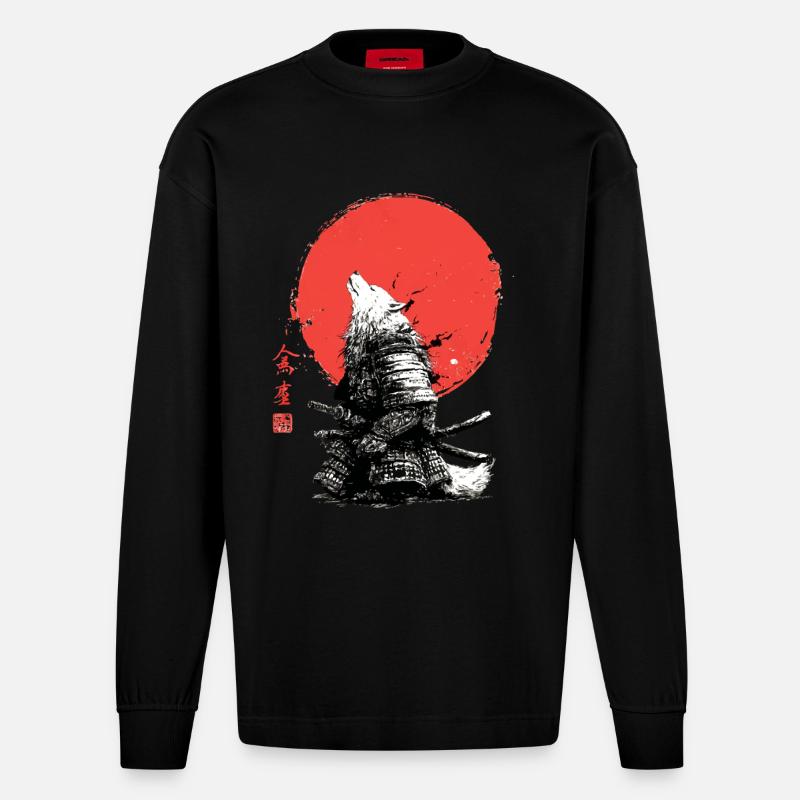 Wolf-Samurai unter Crimson Sun - Heavyweight Oversized Organic Langarmshirt Made in EU - SOLID BLACK