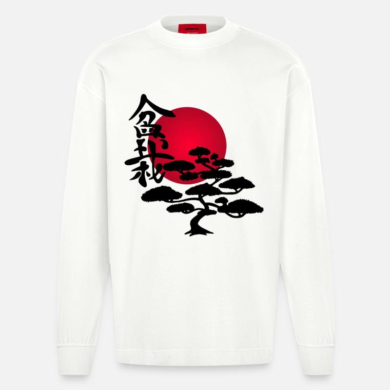 Schwarzer Baum und rote Sonne - Heavyweight Oversized Organic Langarmshirt Made in EU - OFF WHITE