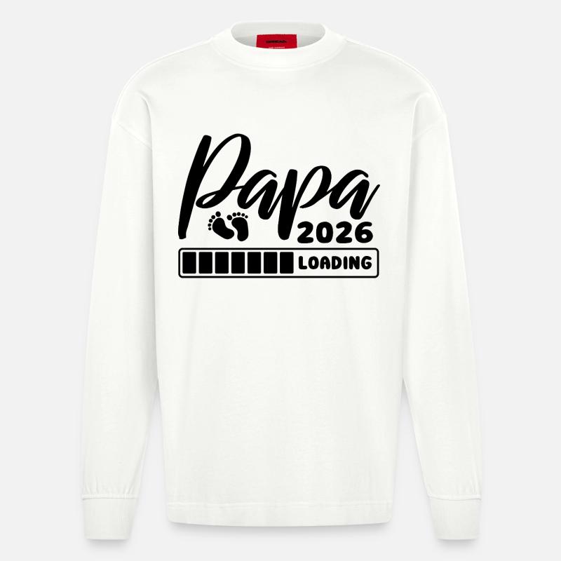 Papa 2026 loading - Schwangerschaft - Geschenk - Heavyweight Oversized Organic Langarmshirt Made in EU - OFF WHITE