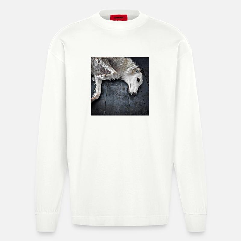 Weißer Windhund am Boden - Heavyweight Oversized Organic Langarmshirt Made in EU - OFF WHITE