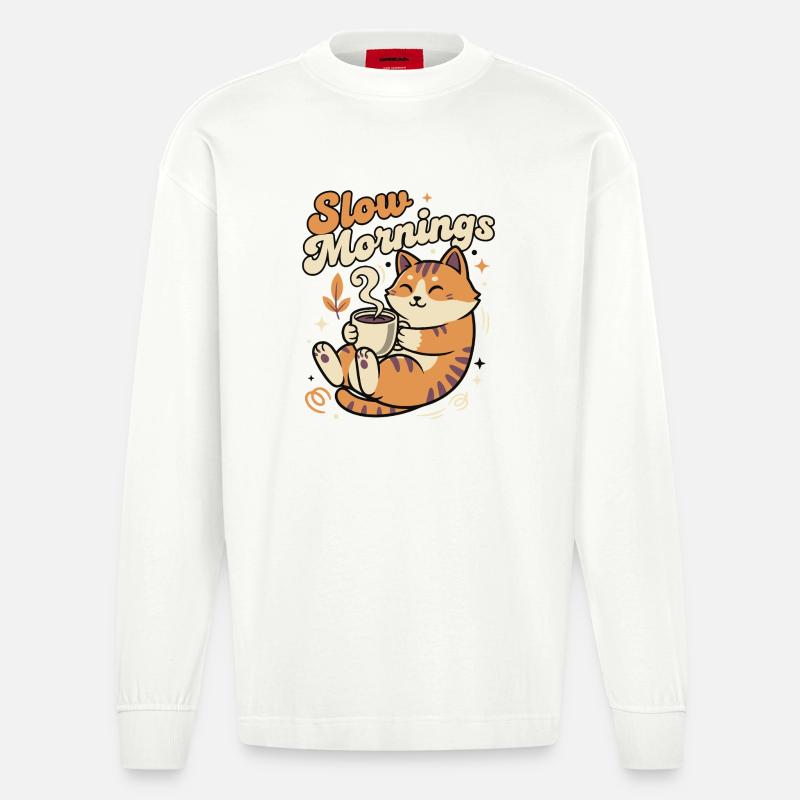 Langsame Morgenkatze mit Kaffee - Heavyweight Oversized Organic Langarmshirt Made in EU - OFF WHITE