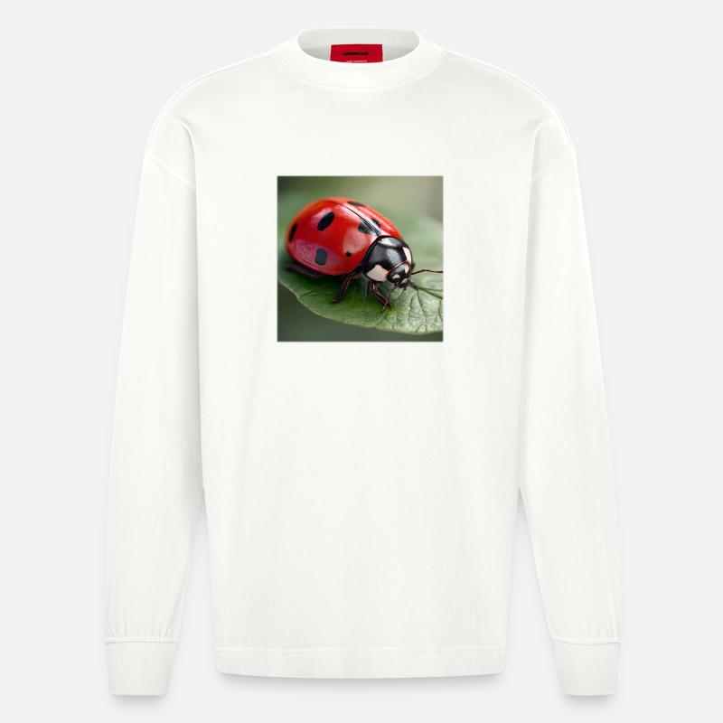 Lucky Charm Ladybug Macro Nature Design - Manches longues bio épais oversize fabriqué en UE - OFF WHITE