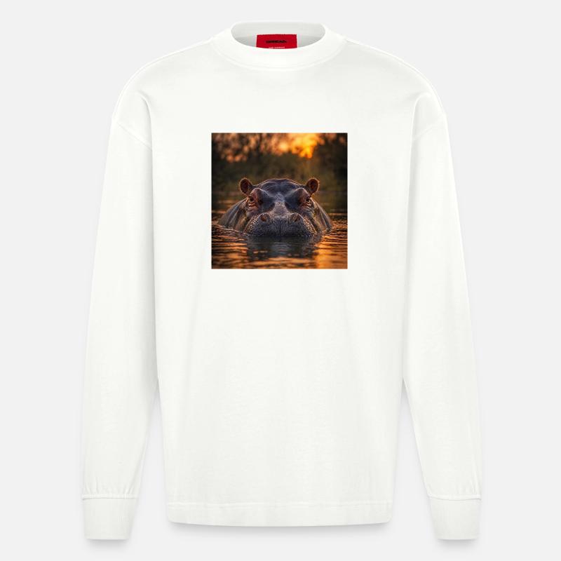 Coucher de soleil, hippopotame dans l’eau - Manches longues bio épais oversize fabriqué en UE - OFF WHITE