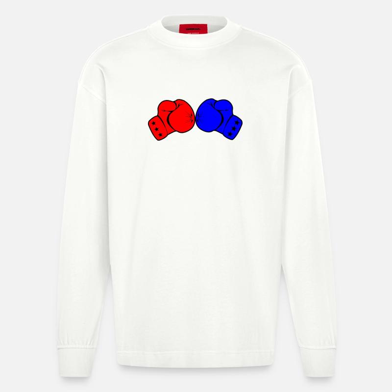 Zwei Boxhandschuhe rot und blau - Heavyweight Oversized Organic Langarmshirt Made in EU - OFF WHITE