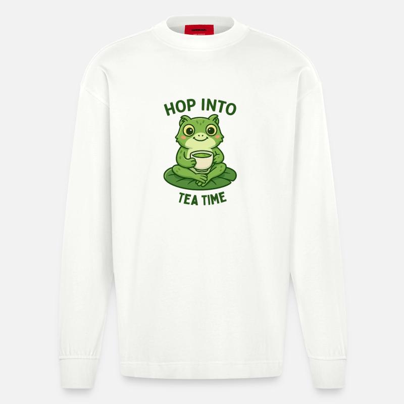 Frosch Teezeit Matcha Illustration Design  - Heavyweight Oversized Organic Langarmshirt Made in EU - OFF WHITE