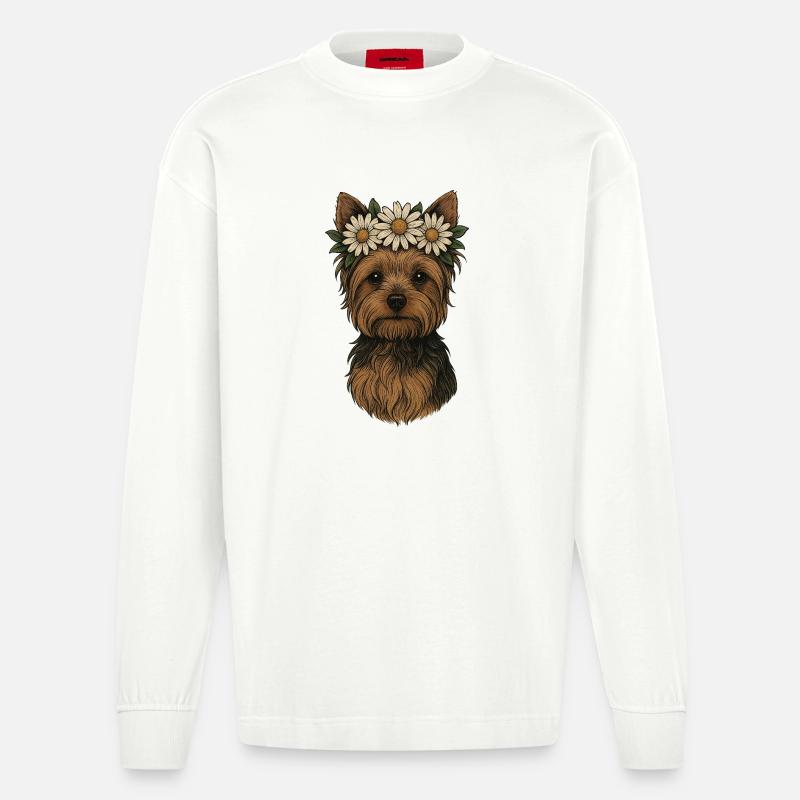 Yorkshire Terrier mit Gänseblümchenkrone - Heavyweight Oversized Organic Langarmshirt Made in EU - OFF WHITE