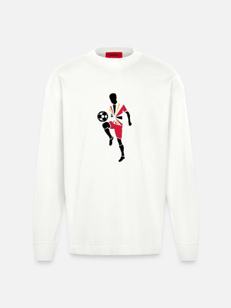 Soccer player with soccer ball - Heavyweight Oversized Organic Longsleeve Shirt Made in EU - OFF WHITE