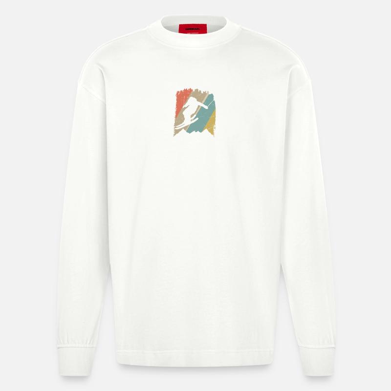 Retro Snowboard Silhouette auf Pastellstreifen - Heavyweight Oversized Organic Langarmshirt Made in EU - OFF WHITE