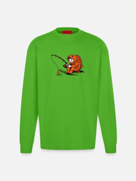 Junge im Fischkostüm angelt - Heavyweight Oversized Organic Langarmshirt Made in EU - Apple Neon