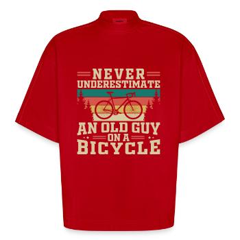 Unterschätzen Sie niemals einen alten Mann auf einem Fahrrad - Heavyweight Oversized Organic Boxy T-Shirt Made in EU - Rot - Vorne