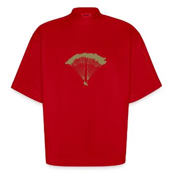 Parachutiste en silhouette nuageuse - T-shirt bio épais oversize Boxy fabriqué en UE - rouge - Devant