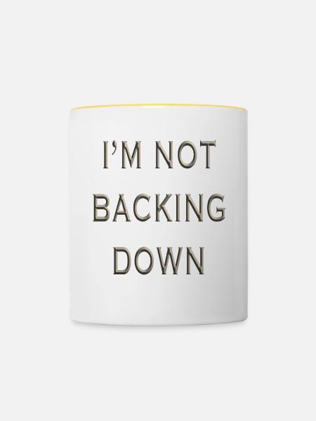 Not Backing Down - Tasse zweifarbig - Weiß/Gelb