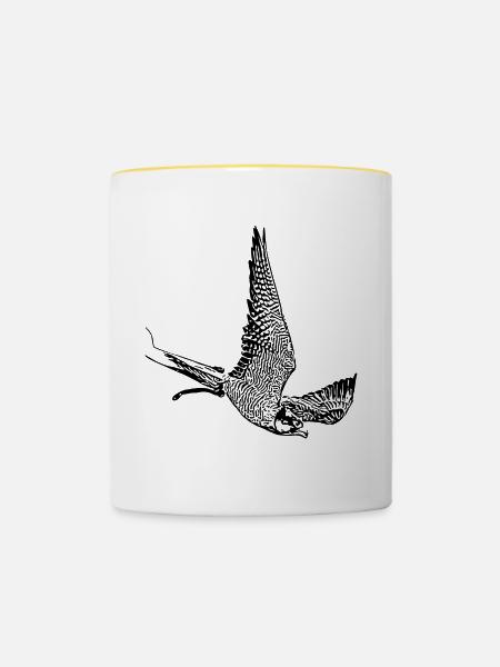 Falke im Sturzflug - Tasse zweifarbig - Weiß/Gelb