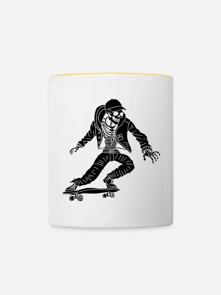Schwarzes Skelett auf Skateboard - Tasse zweifarbig - Weiß/Gelb