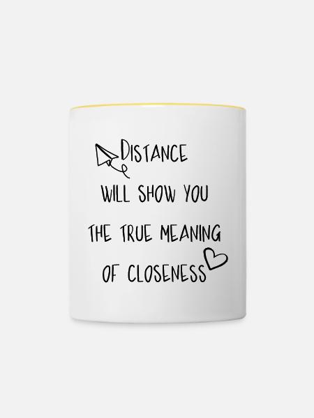 Entfernung und Nähe - Tasse zweifarbig - Weiß/Gelb
