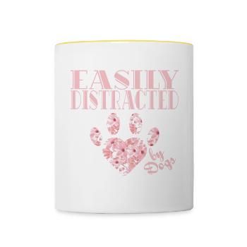 Leicht abgelenkt von Hunden und Stoff T-Shirt - Tasse zweifarbig - Weiß/Gelb - Vorne
