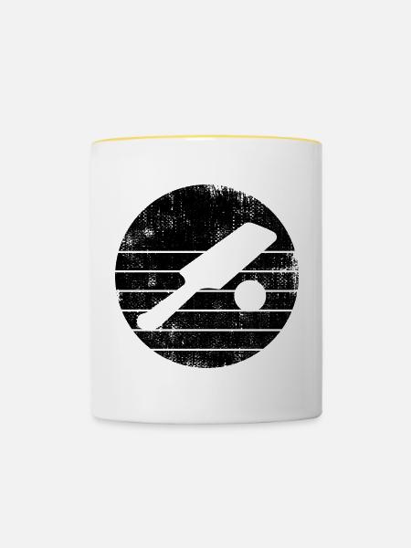 Cricket Schläger und Ball - Tasse zweifarbig - Weiß/Gelb