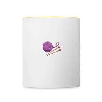 Introvertiertes lustiges Zitat, aber bereit, das S - Tasse zweifarbig - Weiß/Gelb - Vorne