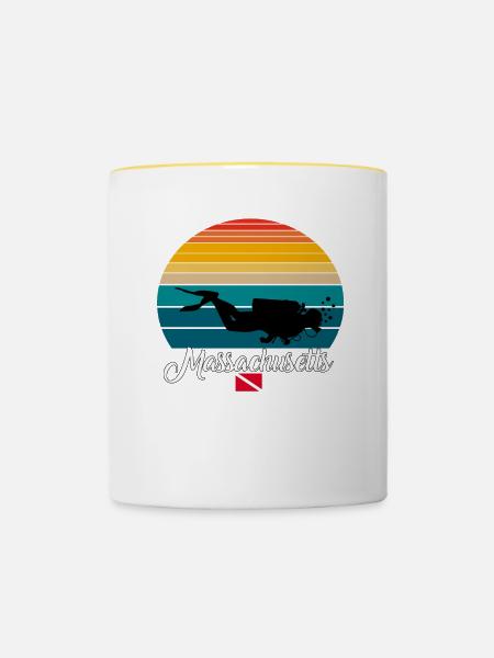 Massachusetts Scuba Diving Gift - Tasse zweifarbig - Weiß/Gelb