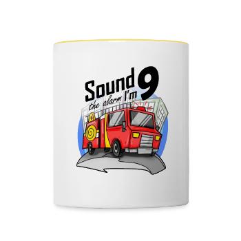9 ans Jeune voiture de pompiers - Mug contrasté - blanc/jaune - Devant