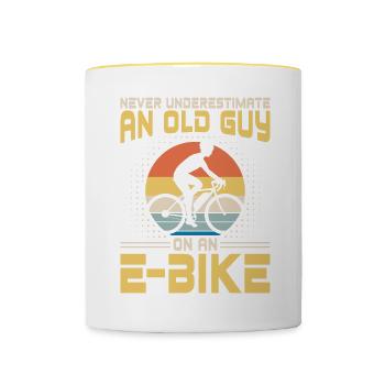 Alter Mann Auf E-bike Fahrradfahren - Tasse zweifarbig - Weiß/Gelb - Vorne