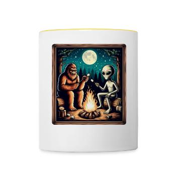 Bigfoot with alien at the campfire - Contrasting Mug - white/yellow - Front