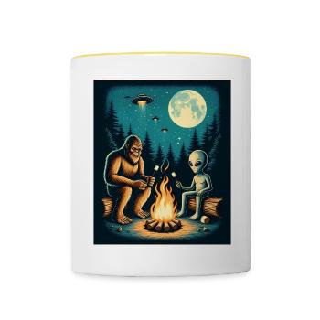 Bigfoot with alien at the campfire - Contrasting Mug - white/yellow - Front