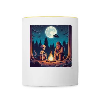 Bigfoot with alien at the campfire - Contrasting Mug - white/yellow - Front