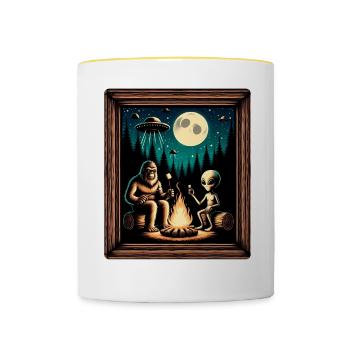 Bigfoot with alien at the campfire - Contrasting Mug - white/yellow - Front