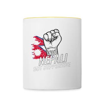 Pas népalais mais pays de drapeau du Népal favorable - Mug contrasté - blanc/jaune - Devant