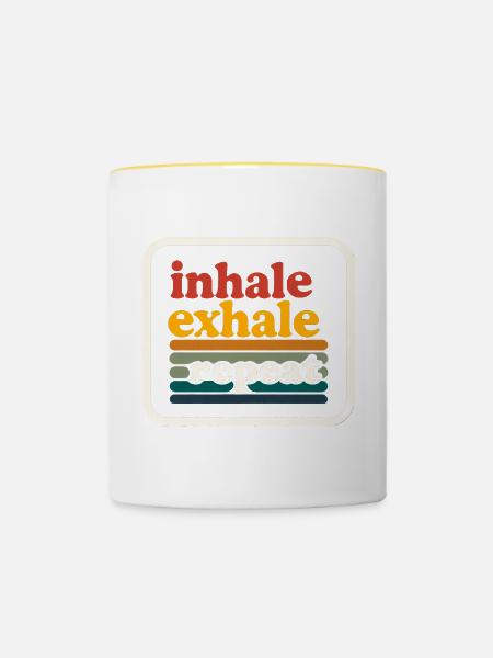 Inhale Exhale Repeat 9 - Tasse zweifarbig - Weiß/Gelb