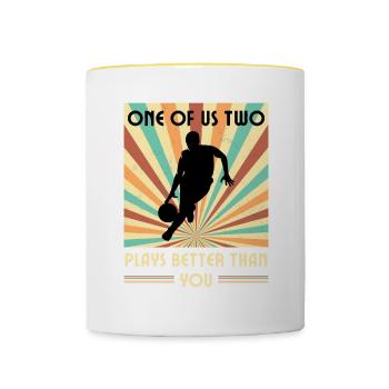 Einer Von Uns Beiden Spielt Besser Basketball - Tasse zweifarbig - Weiß/Gelb - Vorne