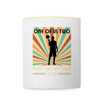 Einer Von Uns Beiden Spielt Besser Basketball - Tasse zweifarbig - Weiß/Gelb - Vorne