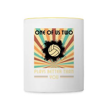 Einer Von Uns Beiden Spielt Besser Volleyball Als - Tasse zweifarbig - Weiß/Gelb - Vorne