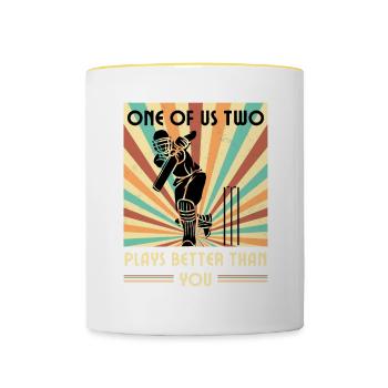 Einer Von Uns Beiden Spielt Besser Als Du Cricket - Tasse zweifarbig - Weiß/Gelb - Vorne