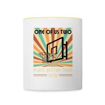 Einer Von Uns Beiden Spielt Besser Basketball - Tasse zweifarbig - Weiß/Gelb - Vorne