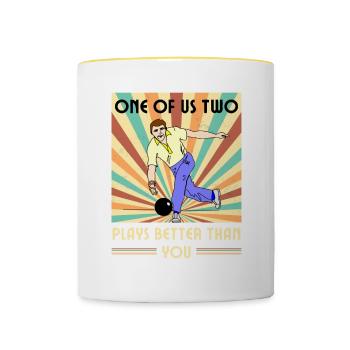 Einer Von Uns Beiden Spielt Besser Als Du Bowling - Tasse zweifarbig - Weiß/Gelb - Vorne