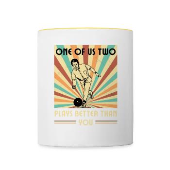 Einer Von Uns Beiden Spielt Besser Als Du Bowling - Tasse zweifarbig - Weiß/Gelb - Vorne