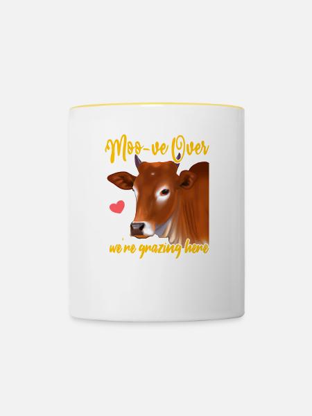 Moo-ve Over, We're Grazing Here - Tasse zweifarbig - Weiß/Gelb