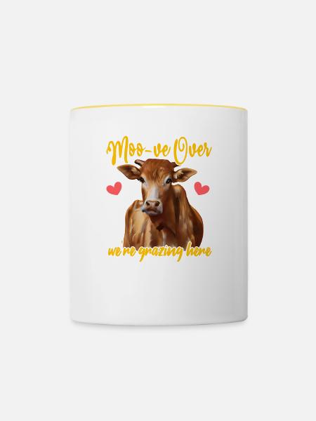 Moo-ve Over, We're Grazing Here - Tasse zweifarbig - Weiß/Gelb