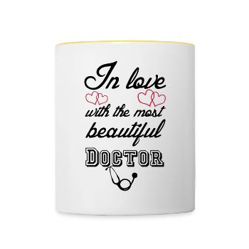 In love - Doctor Ärzte, Sprüche, Liebe, Geschenk - Tasse zweifarbig - Weiß/Gelb - Vorne