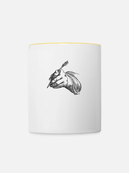 Hand mit Feder - Tasse zweifarbig - Weiß/Gelb
