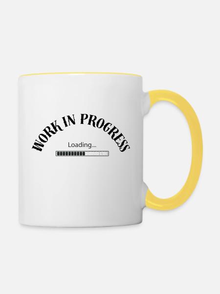 In Arbeit - Tasse zweifarbig - Weiß/Gelb