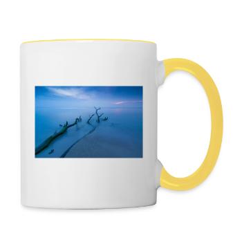 Blue hour on the west beach - Contrasting Mug - white/yellow - Right