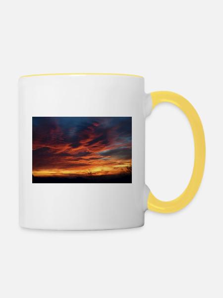 Sonnenuntergangszauber am Abend - Tasse zweifarbig - Weiß/Gelb
