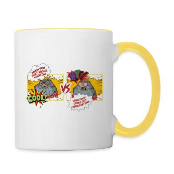 Vogelwitz: Fäkal-Showdown Cartoon - Tasse zweifarbig - Weiß/Gelb - Rechts
