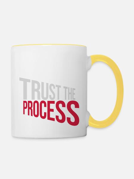 trust the process Zitat - Tasse zweifarbig - Weiß/Gelb