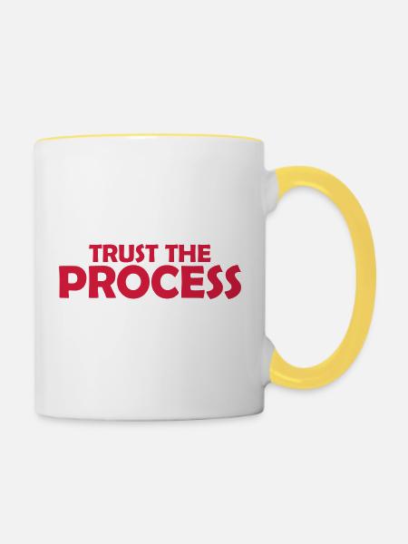 trust the process Zitat - Tasse zweifarbig - Weiß/Gelb