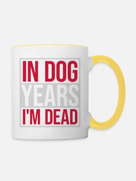 in dog years Dead - Tasse zweifarbig - Weiß/Gelb