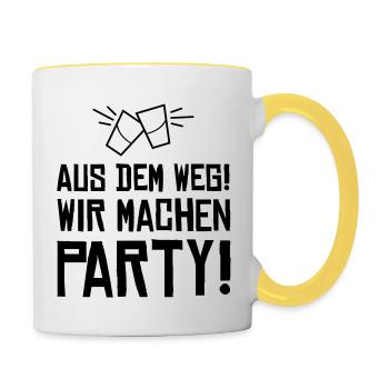 aus dem weg wir machen party - Tasse zweifarbig - Weiß/Gelb - Rechts